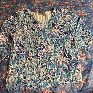 Chico's Blue and Purple Patterned V-Neck Top 3/4 Sleeve Sz 2